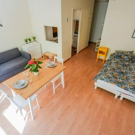 Daire 10th Arr Stylish Retreat Paris